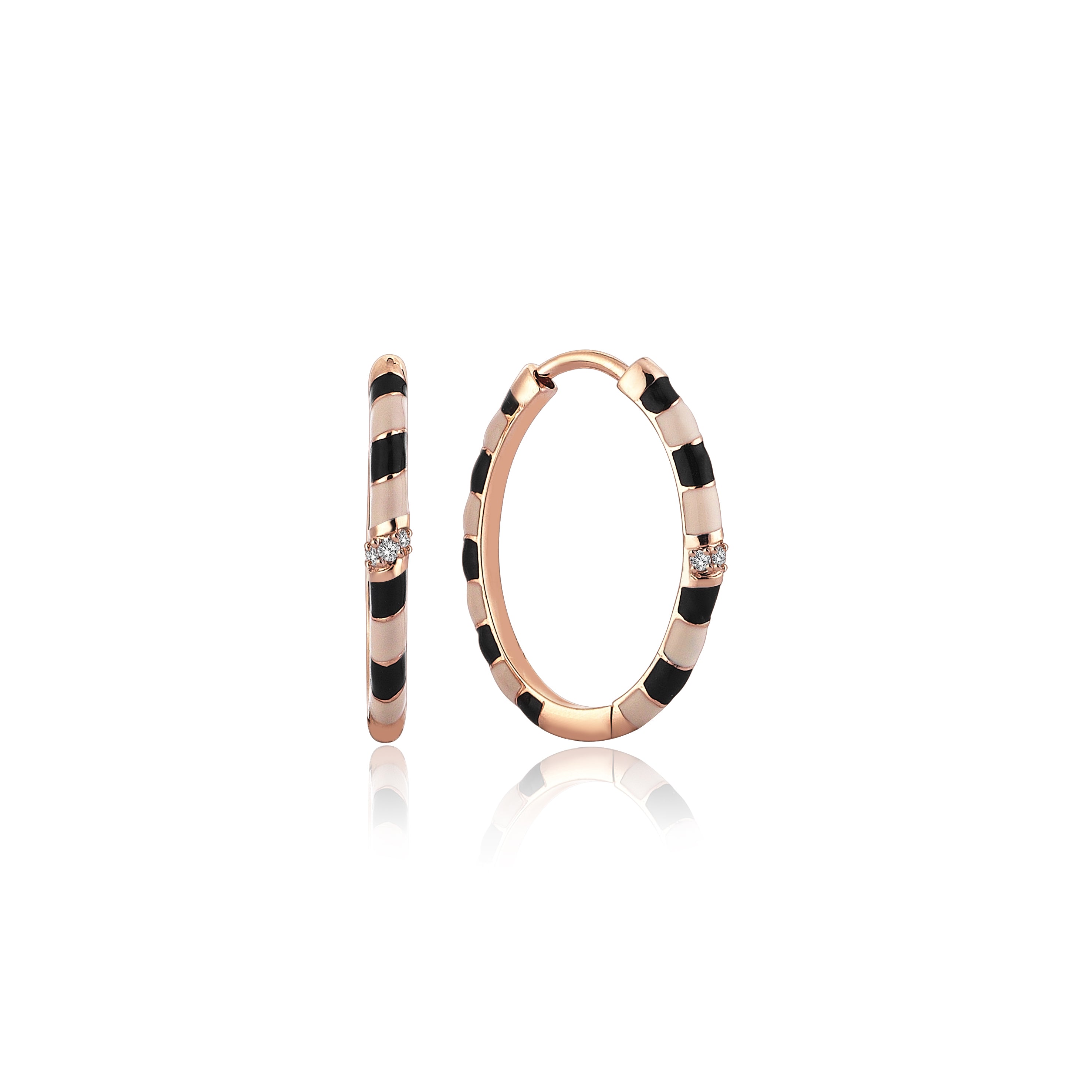 14 ayar rose altın halka formu üzerinde siyah ve fildişi mineli pırlanta halka küpe